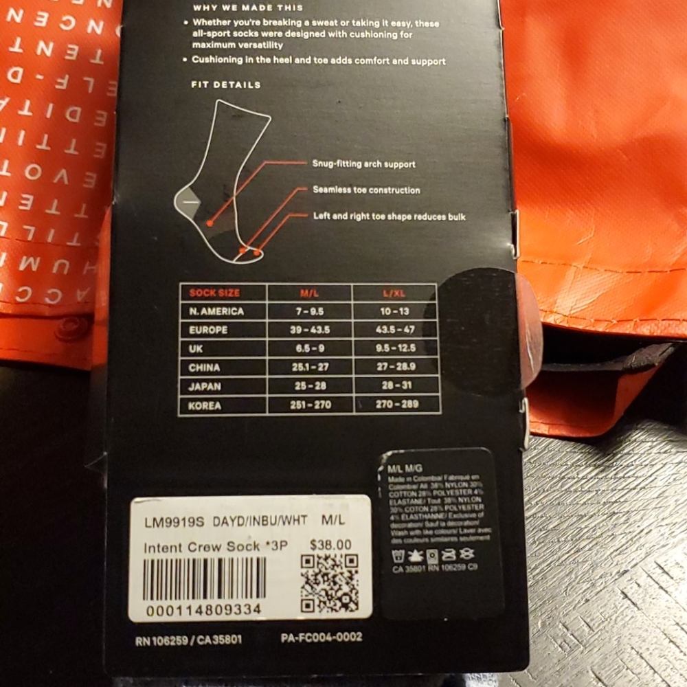 Lululemon  NWT  $24 ea  bundled $130 - Picture 3 of 6